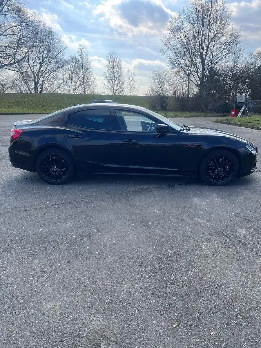 Gebraucht Maserati Ghibli 275 PS (202 kW) 2015 Schwarz Limousine