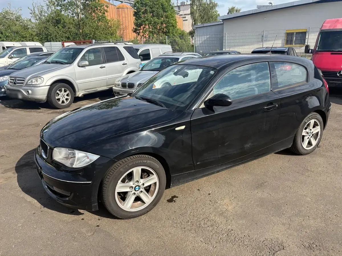 Gebraucht BMW 118 143 PS (105 kW) 2008 Schwarz Kleinwagen