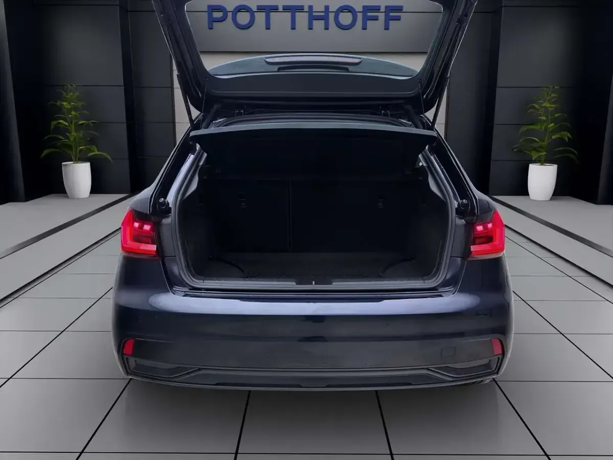 Usata Audi A1 Advanced 110 CV (80 kW) 2021 Blu SUV