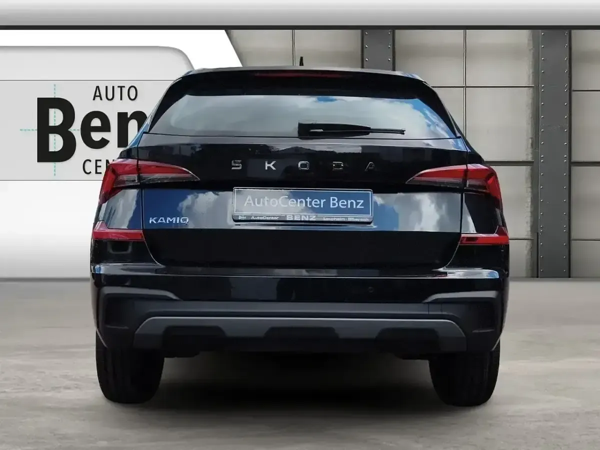 Neu Skoda Kamiq Selection 116 PS (85 kW) 2025 Schwarz SUV