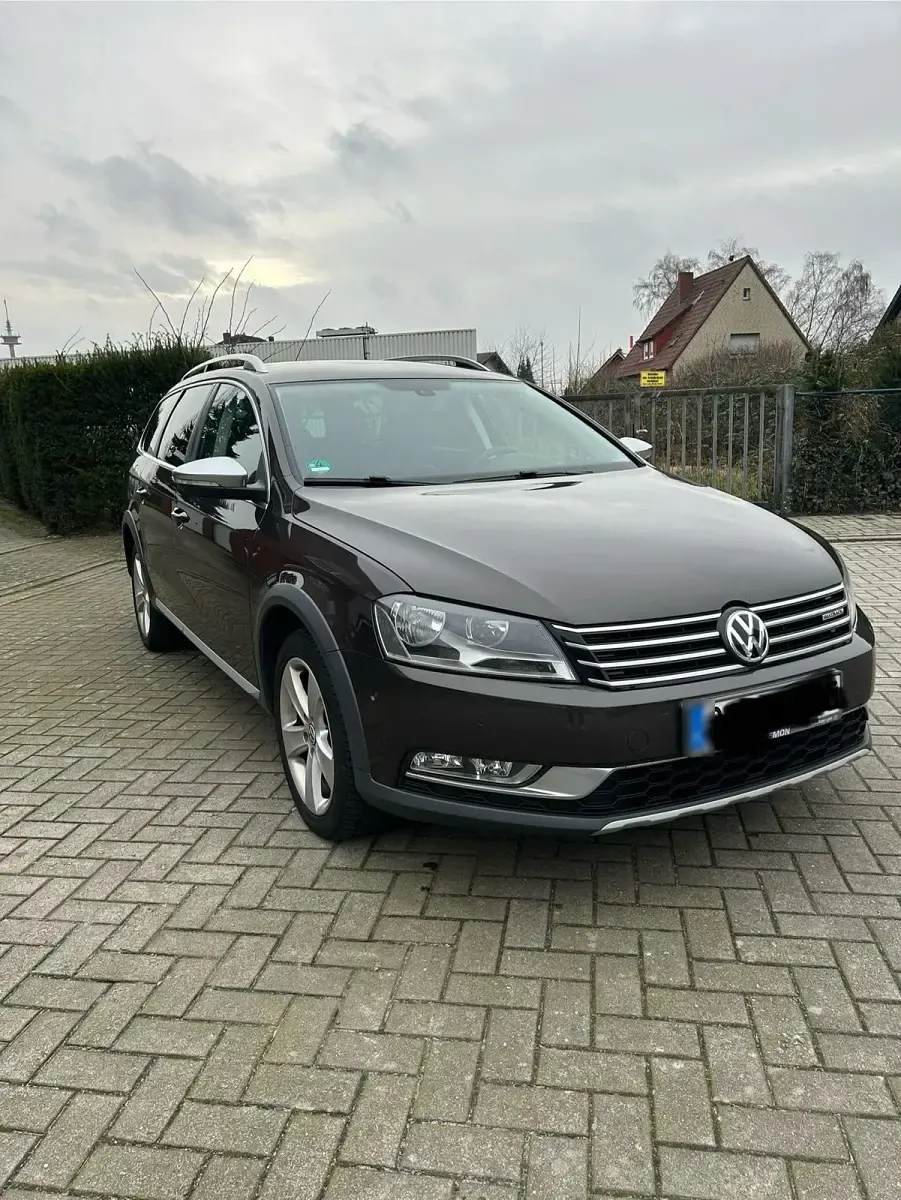 Gebraucht VW Passat Alltrack 140 PS (102 kW) 2012 Braun Kombi