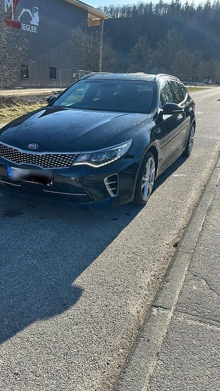 Schwarz Gebraucht 2017 Kia Optima 2 Kombi | 21.500 € (Etwas zu teuer) - Bild 1/4