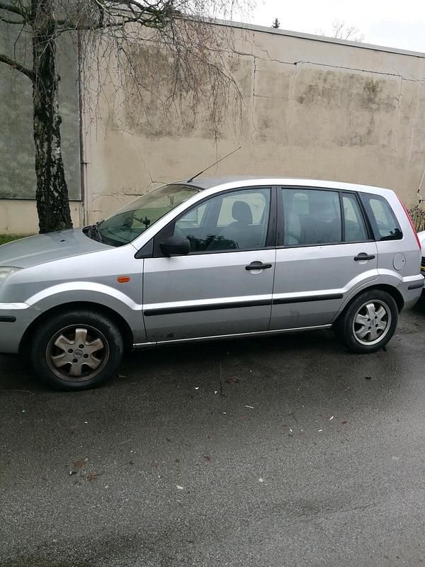 Gebraucht Ford Fusion 2005 Silber Kleinwagen