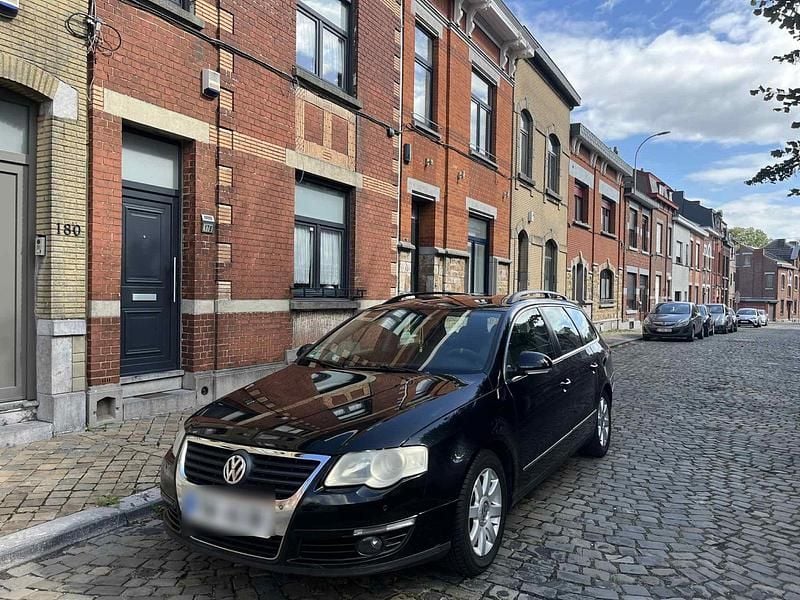 Schwarz Gebraucht 2008 VW Passat Kombi | 2.700 € (Guter Preis) - Bild 1/4