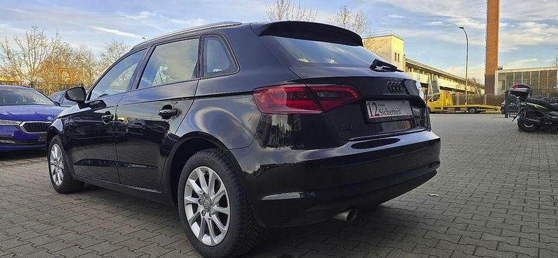 Gebraucht Audi A3 Attraction 110 PS (80 kW) 2016 Schwarz Limousine