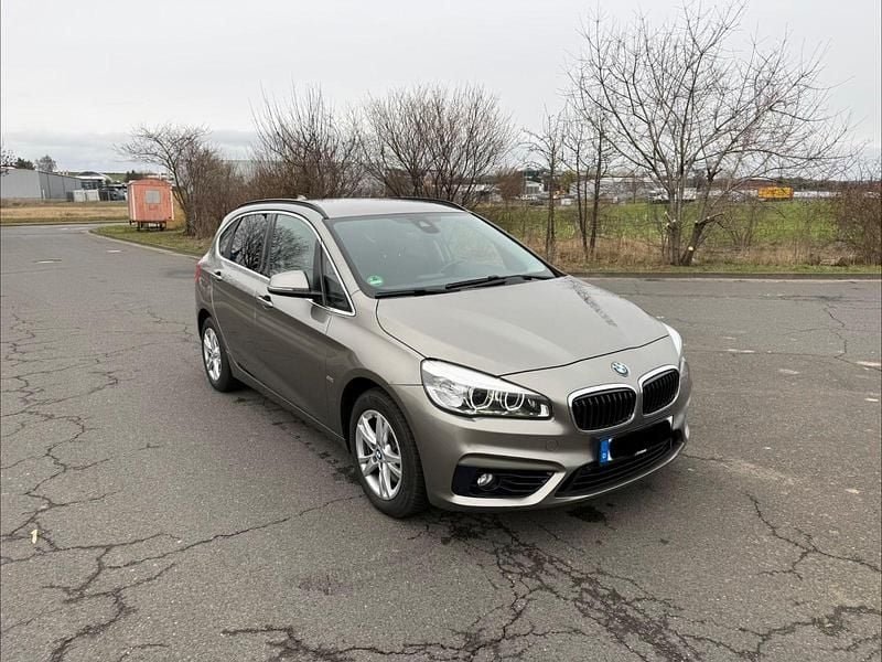 Gebraucht BMW 220 Active Tourer Performance 192 PS (141 kW) 2015 Gold Van / Kleinbus
