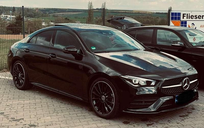 Schwarz Gebraucht 2019 Mercedes CLA200 Coupé | 24.000 € (Fairer Preis) - Bild 1/3