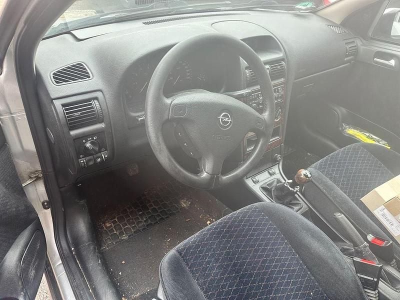 Gebraucht Opel Astra Classic Edition 75 PS (55 kW) 2000 Grau Limousine