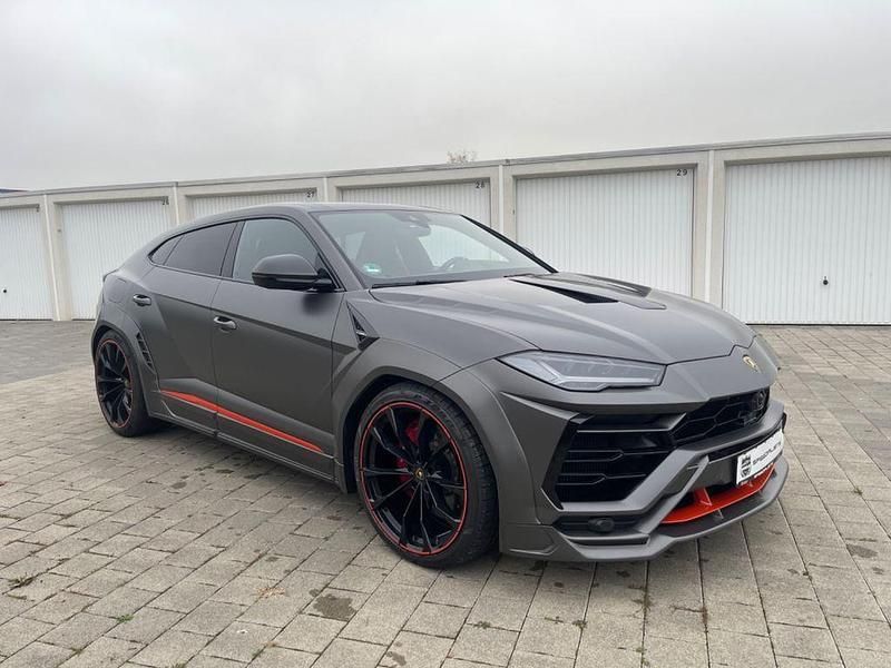 Grau Gebraucht 2022 Lamborghini Urus SUV | 271.900 € (Fairer Preis) - Bild 1/4