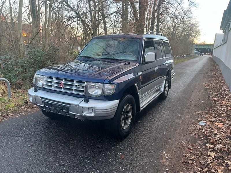 Gebraucht Mitsubishi Pajero 194 PS (142 kW) 1998 Blau SUV
