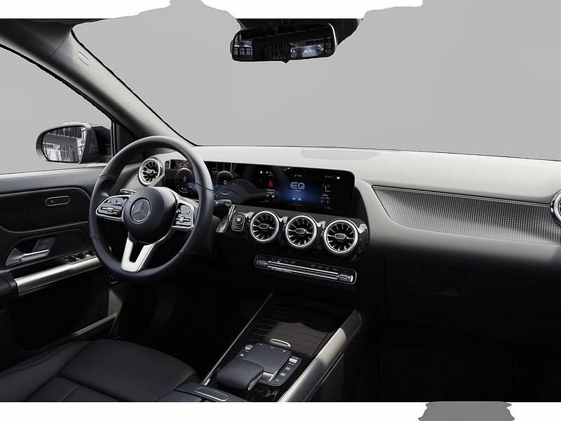 Gebraucht Mercedes EQA250 139 kW (190 PS) 2023 Schwarz SUV