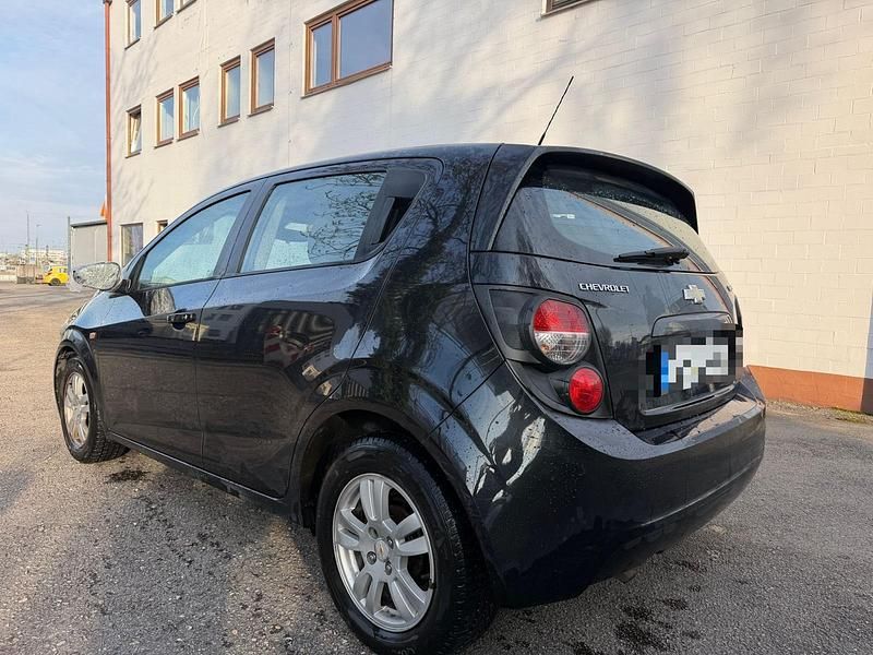 Gebraucht Chevrolet Aveo LT 101 PS (74 kW) 2011 Schwarz Kleinwagen