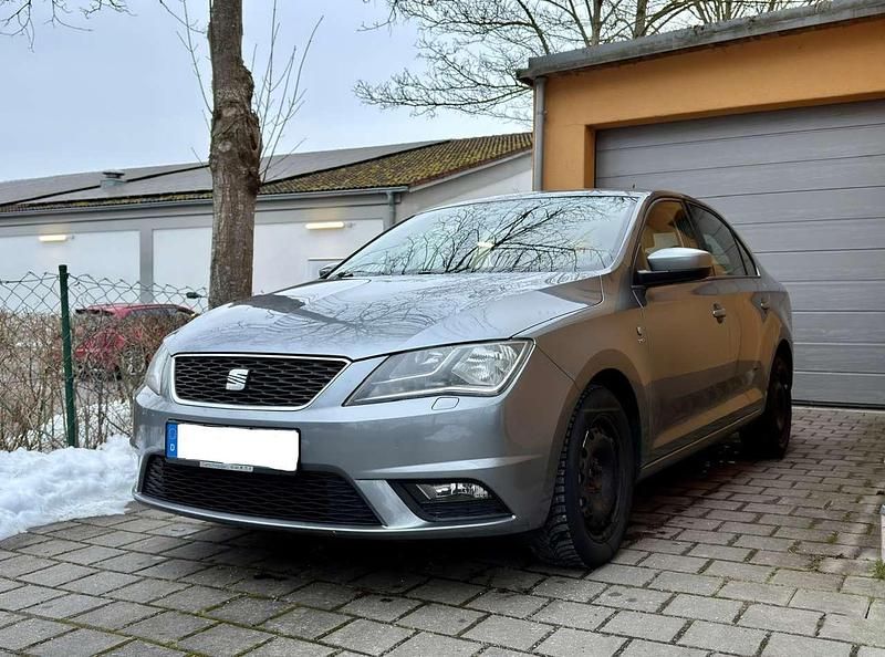 Gebraucht Seat Toledo 105 PS (77 kW) 2013 Grau Limousine