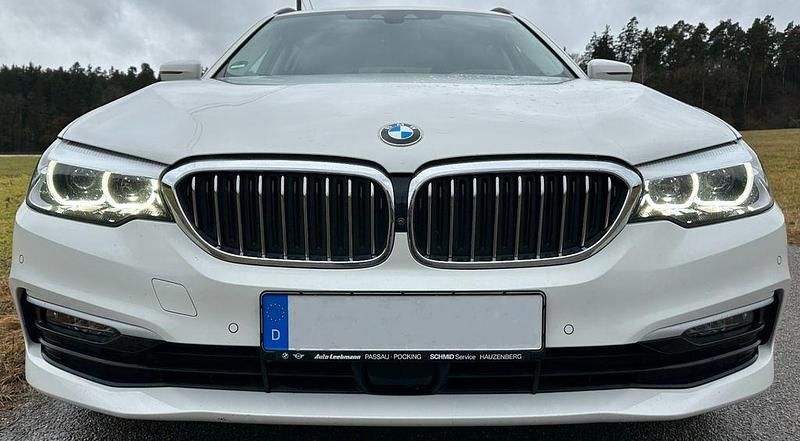 Gebraucht BMW 540 Efficient Dynamics 320 PS (235 kW) 2019 Weiß Kombi