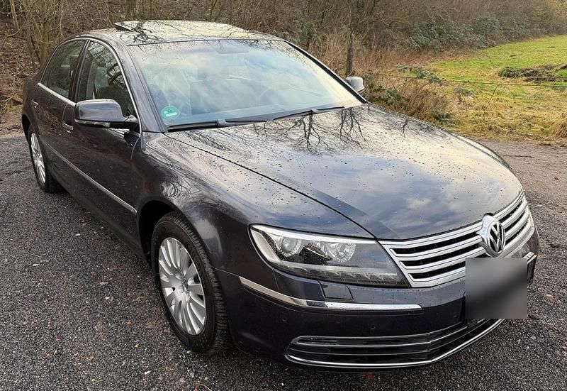 Gebraucht VW Phaeton 245 PS (180 kW) 2015 Grau Limousine