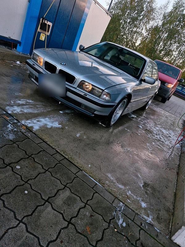 Gebraucht BMW 735 235 PS (172 kW) 1997 Schwarz Limousine