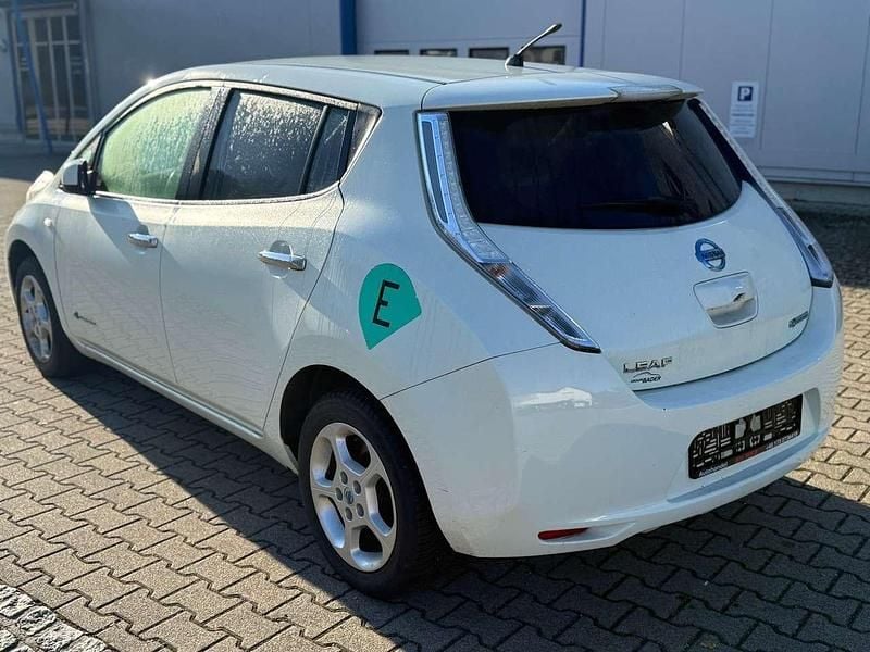 Gebraucht Nissan Leaf Basis 80 kW (109 PS) 2012 Weiß Kleinwagen