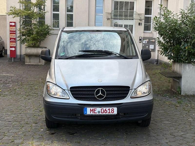 Gebraucht Mercedes Vito 150 PS (110 kW) 2005 Silber Van