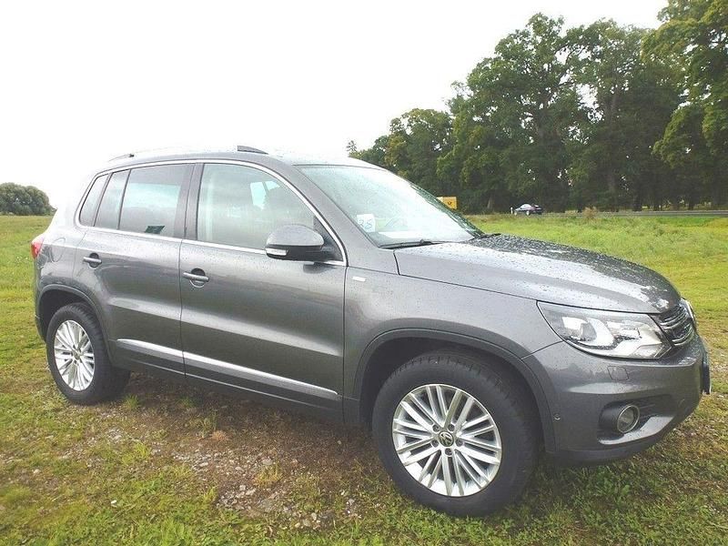 Grau Gebraucht 2015 VW Tiguan Cup SUV | 15.900 € (Fairer Preis) - Bild 1/4