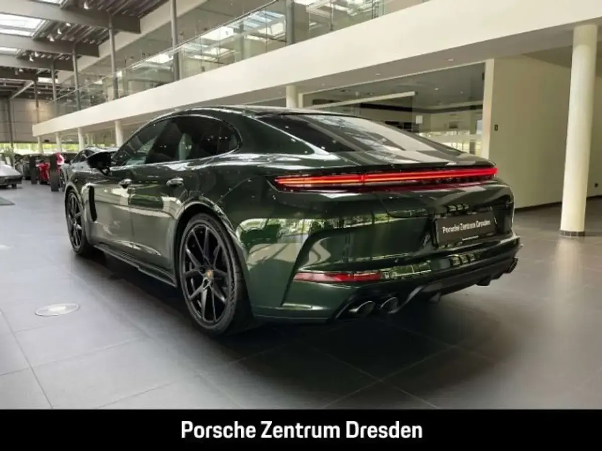 Neu Porsche Panamera 4 354 PS (260 kW) 2026 Oakgrünmetallic neo Kleinwagen