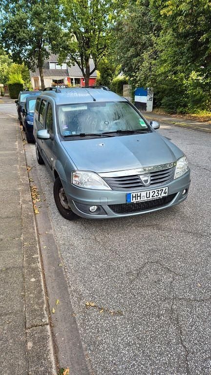 Grau Gebraucht 2012 Dacia Logan MCV Ambiance Limousine | 3.500 € (Fairer Preis) - Bild 1/4