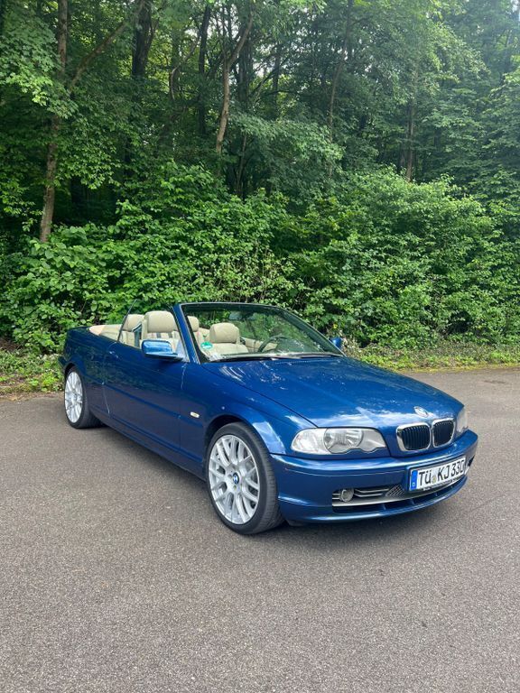 Blau Gebraucht 2001 BMW 330 Cabriolet Sport Line Cabrio | 11.900 € (Guter Preis) - Bild 1/4