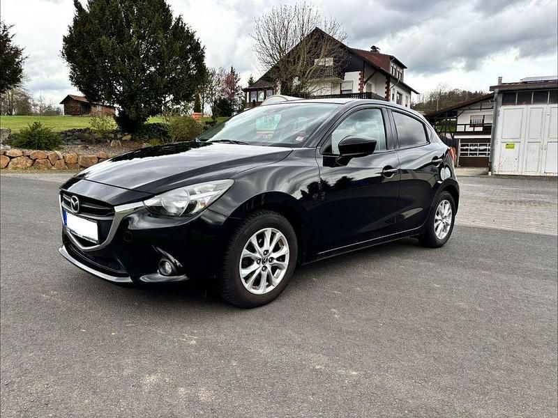 Gebraucht Mazda 2 Center-Line 105 PS (77 kW) 2015 Schwarz Limousine