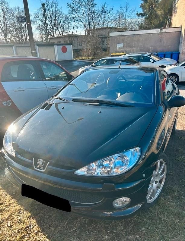 Gebraucht Peugeot 206 109 PS (80 kW) 2004 Schwarz Cabrio