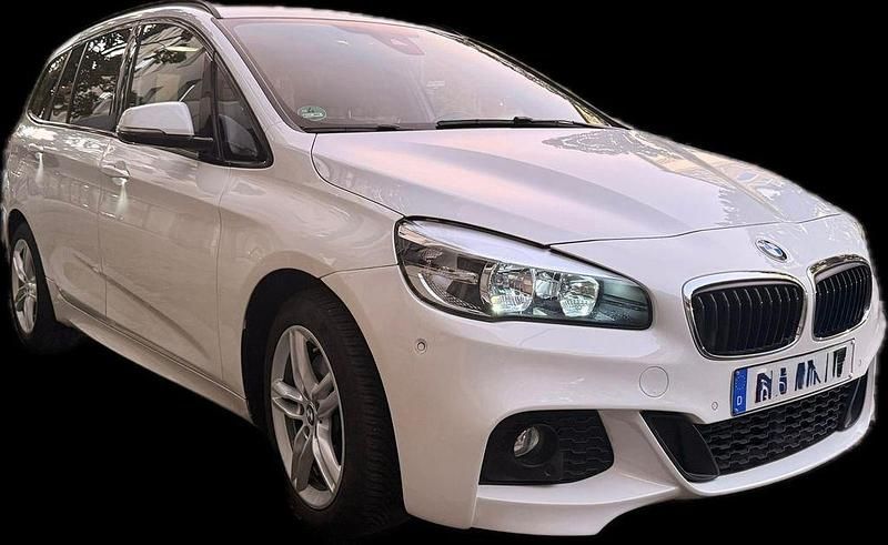Weiß Gebraucht 2017 BMW 218 Gran Tourer M Sport Van / Kleinbus | 17.900 € (Fairer Preis) - Bild 1/4