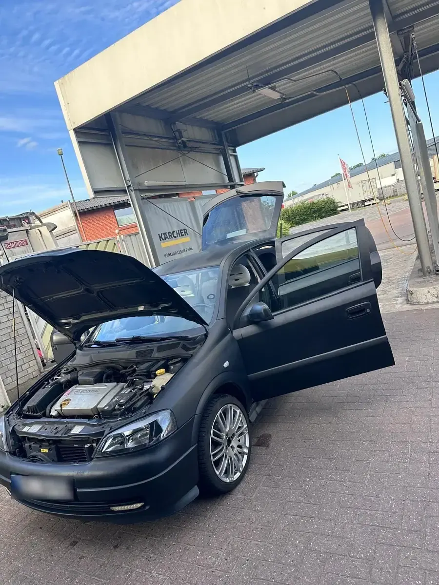 Gebraucht Opel Astra 100 PS (73 kW) 2003 Schwarz Limousine