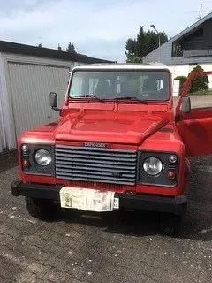 Gebraucht Land Rover Defender 122 PS (89 kW) 2000 Rot SUV