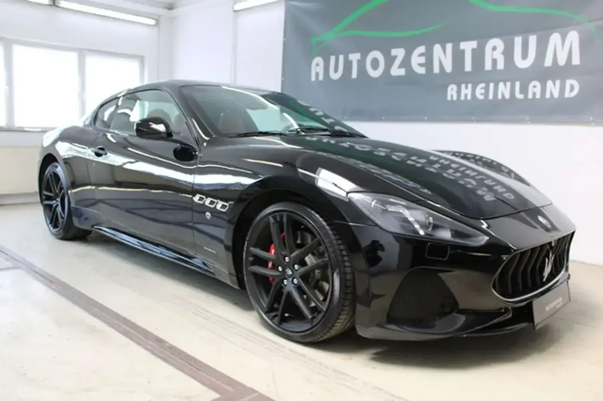 Gebraucht Maserati Granturismo 460 PS (338 kW) 2018 Schwarz Coupé