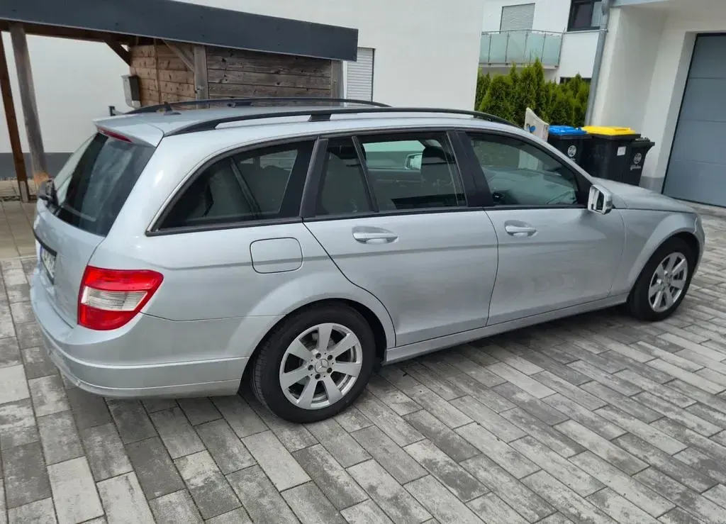 Gebraucht Mercedes C200 136 PS (100 kW) 2009 Silber Limousine