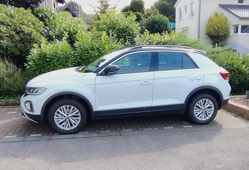 Gebraucht VW T-Roc Life 110 PS (80 kW) 2022 Weiß SUV