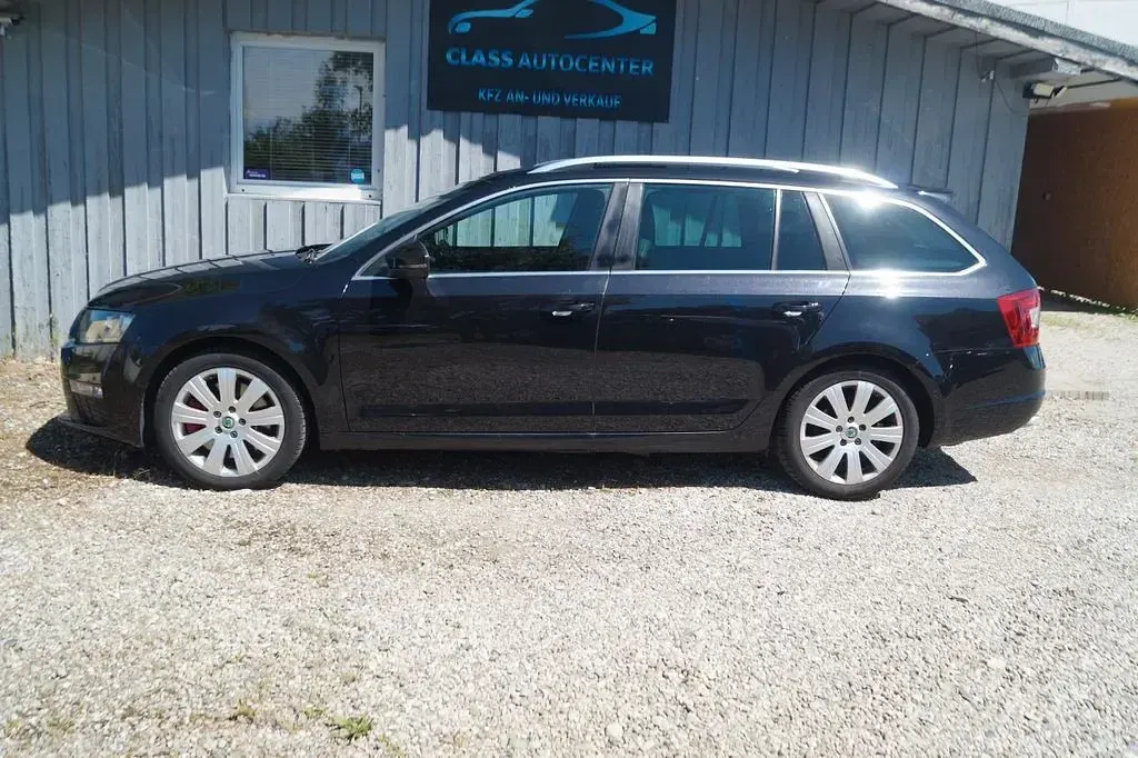 Używany Skoda Octavia RS 184 KM (135 kW) 2014 Czarny Kombi