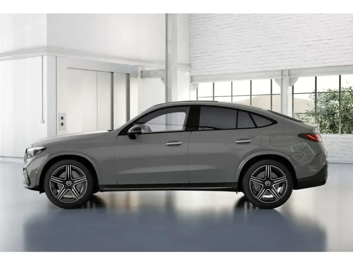 Gebraucht Mercedes GLC300de AMG 197 PS (144 kW) 2025 Grau manufaktur lack manufaktur alpingrau uni Coupé
