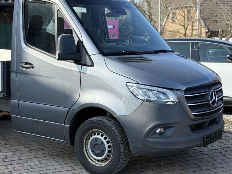 Gebraucht Mercedes Sprinter 170 PS (125 kW) 2023 Lackfarbe selenitgrau meta (metallic) Van