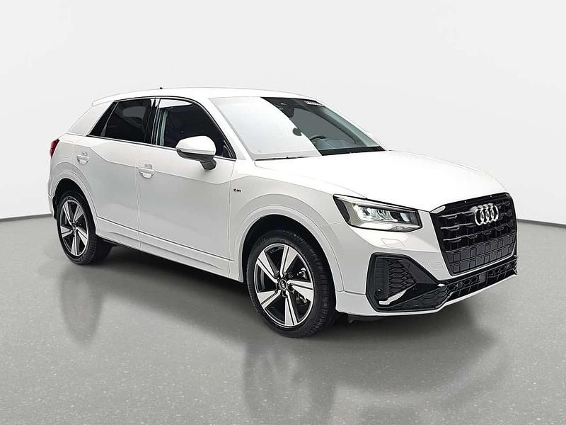 Neu Audi Q2 S-Line 150 PS (110 kW) 2025 Gletscher weiss metallic SUV