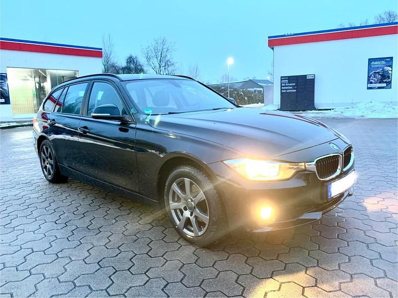 Gebraucht BMW 320 184 PS (135 kW) 2012 Schwarz Kombi