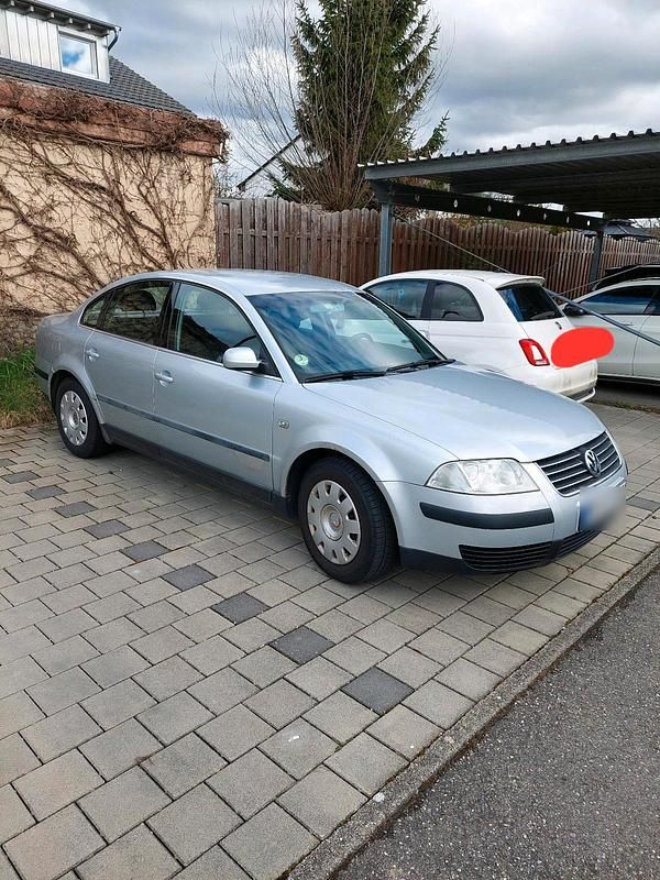 Gebraucht VW Passat 101 PS (74 kW) 2001 Silber Limousine