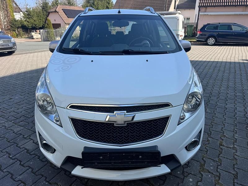 Gebraucht Chevrolet Spark LS 90 PS (66 kW) 2012 Weiß Kleinwagen