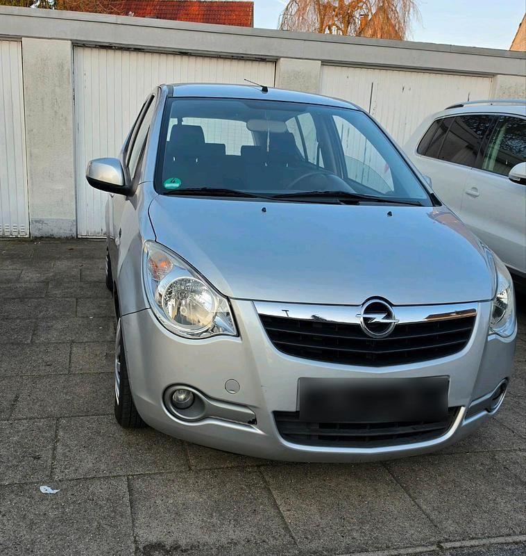 Gebraucht Opel Agila 65 PS (47 kW) 2009 Silber Kleinwagen