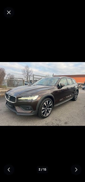 Gebraucht Volvo V60 CC Pro 150 PS (110 kW) 2025 Braun Kombi