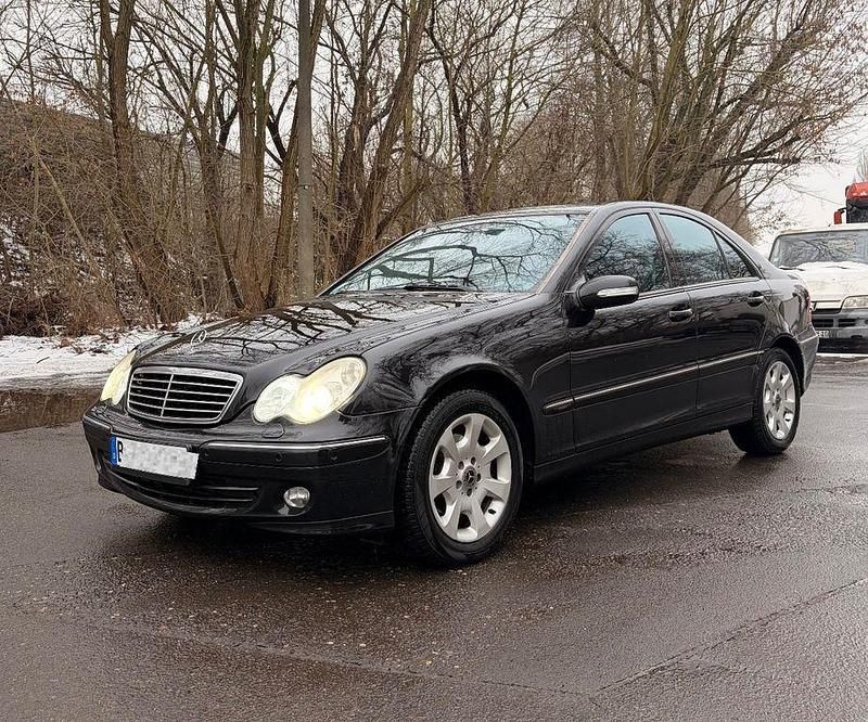Gebraucht Mercedes C180 Avantgarde 143 PS (105 kW) 2006 Schwarz Limousine