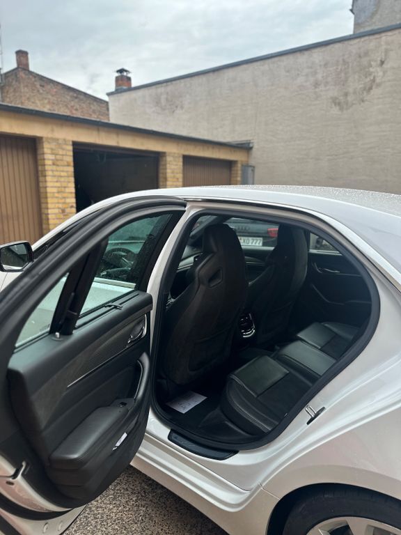Schwarz Gebraucht 2017 Cadillac CTS Limousine | 47.900 € (Fairer Preis) - Bild 1/4