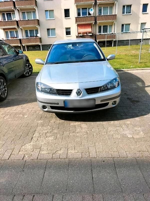 Gebraucht Renault Laguna II 112 PS (82 kW) 2006 Silber Limousine