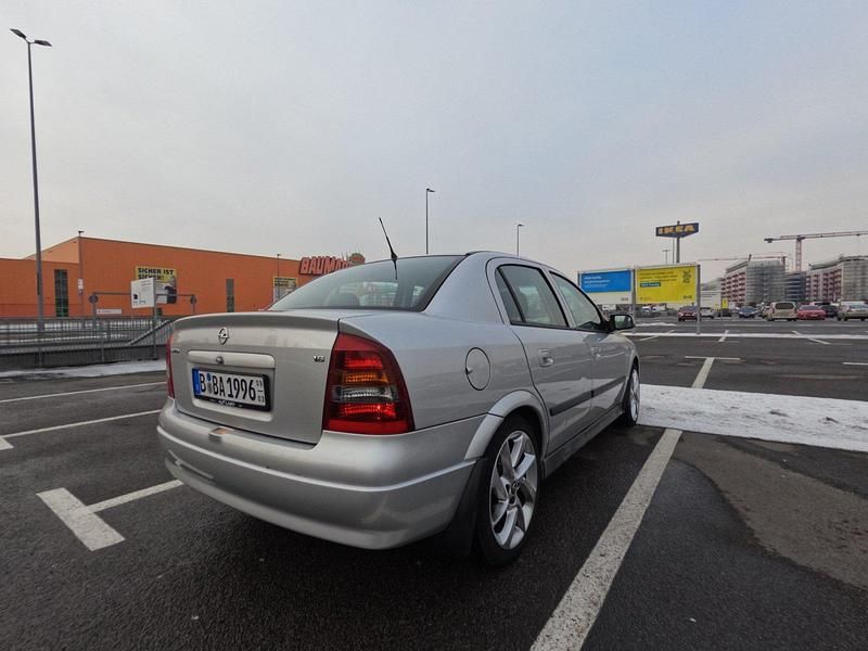 Gebraucht Opel Astra 84 PS (61 kW) 2002 Grau Kleinwagen