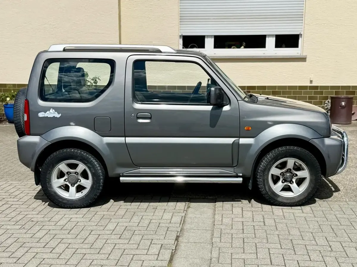 Gebraucht Suzuki Jimny Snow 86 PS (63 kW) 2006 Grau SUV