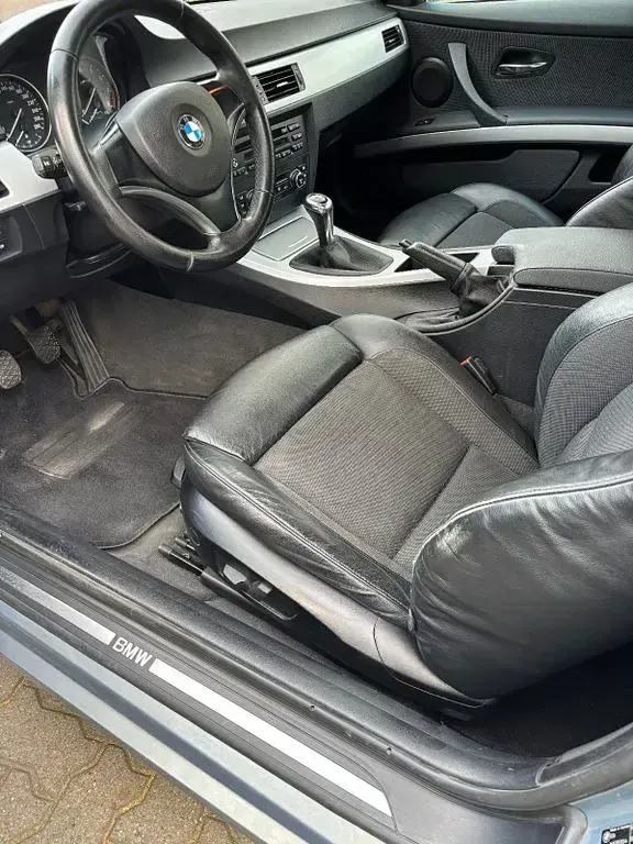 Używany BMW 325 218 KM (160 kW) 2008 Srebrny Coupe