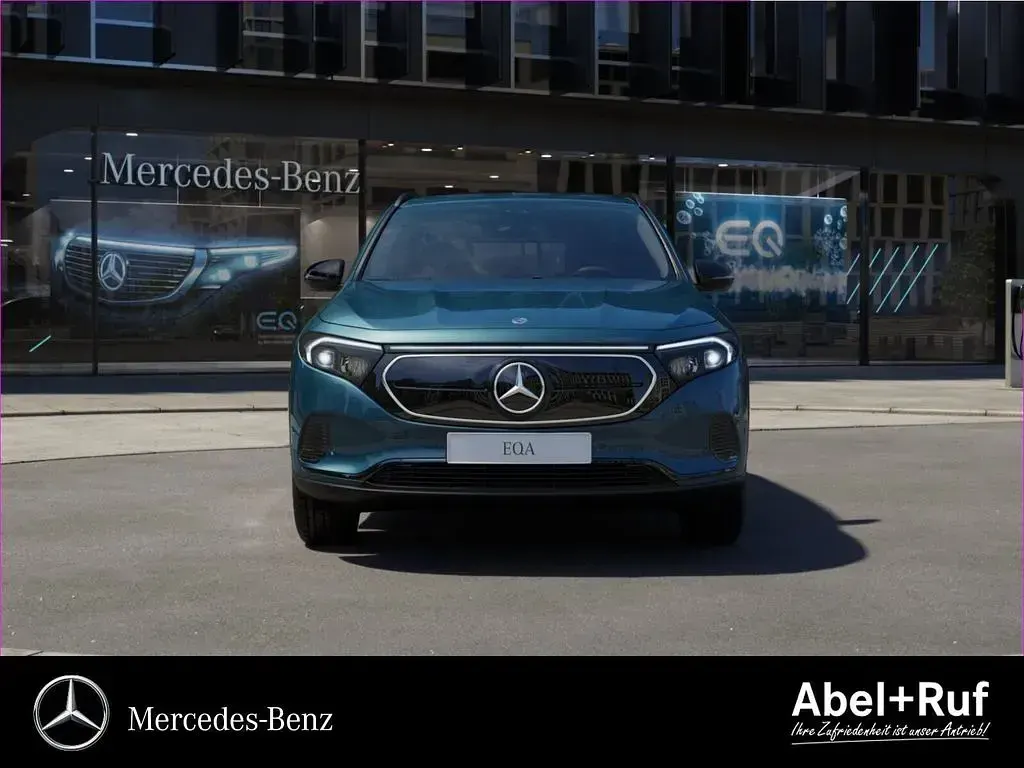 Używany Mercedes EQA250+ Progressive 139 kW (190 KM) 2022 Niebieski SUV